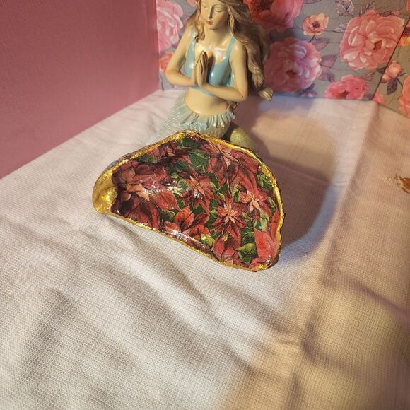 DECOUPAGE OYSTER SHELL   - Picture 1 of 2